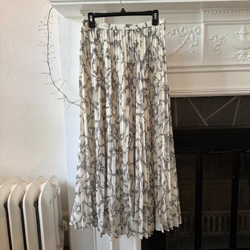 Banana Republic Pleated Skirt